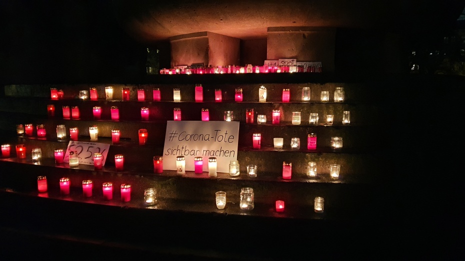 Gedenklichter am Arnswalder Platz