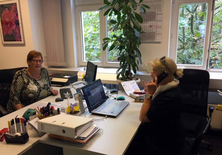 Die Ehrenamtlichen vom Berliner Seniorentelefon bräuchten dringend Unterstützung | Foto: Anna Zagidullin