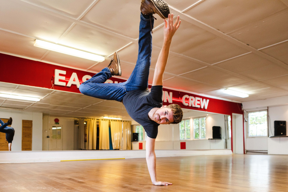 Chris Greunke ist nicht nur Geschäftsführer des Regionalverbandes, sondern hat auch bei der EASTSIDE FUN CREW in Bernau ausgezeichnet tanzen gelernt.