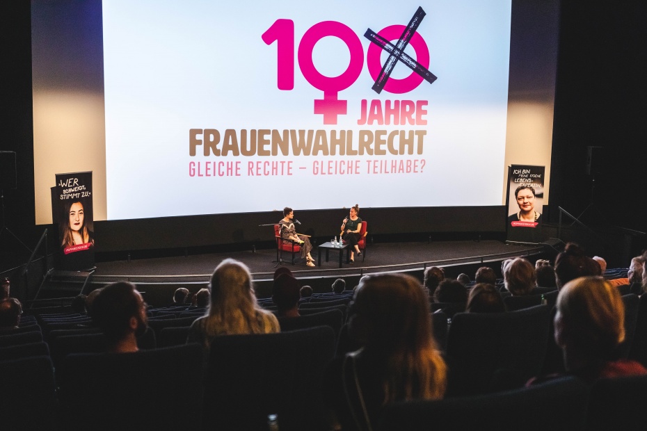 Im Gespräch: Caroline Rosales und Linda Vogt