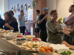 Zusammen essen und sich austauschen