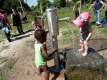 Eine Wasserpumpe gibt es auch in der Wilden Welt. 