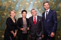 Vorstandsvorsitzende des Humanistischen Verbands Berlin-Brandenburg, Katrin Raczynski, mit der Preisträgerin Dunja Hayali, dem Vorsitzenden der Humanismus Stiftung, Manfred Isemeyer, und dem Laudator Ingo Zamperoni (v.l.n.r.)