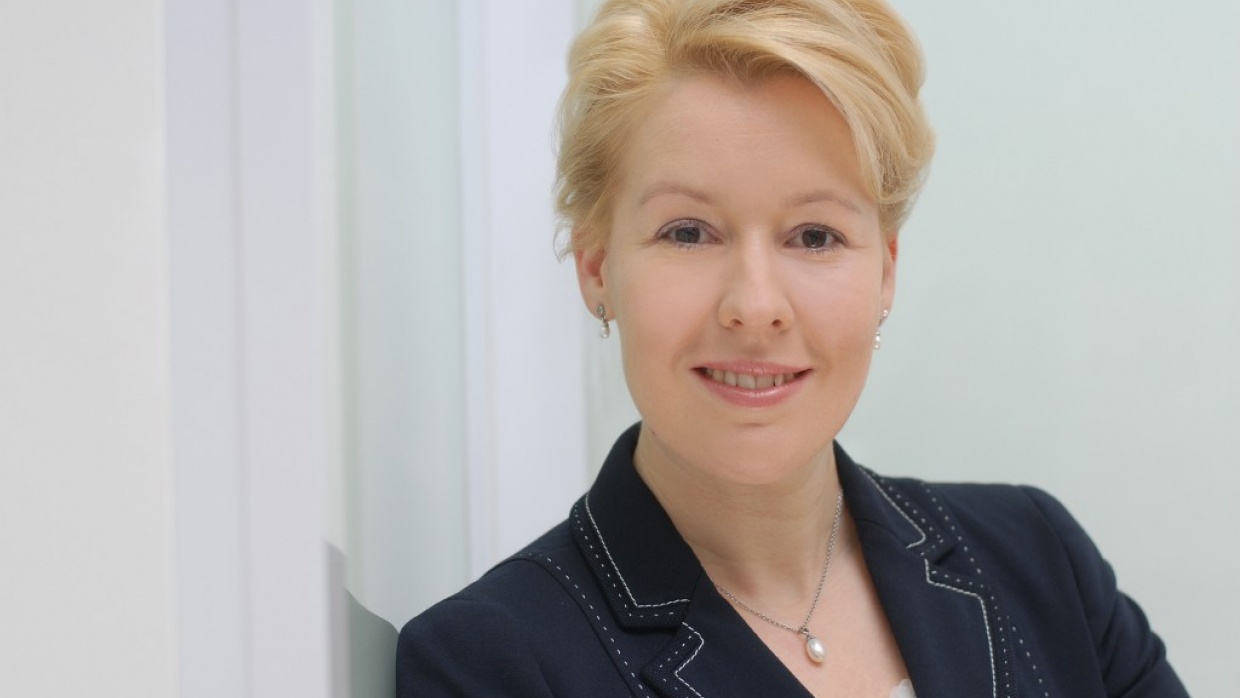  Dr. Franziska Giffey ist Bundesministerin für Familie, Senioren, Frauen und Jugend.