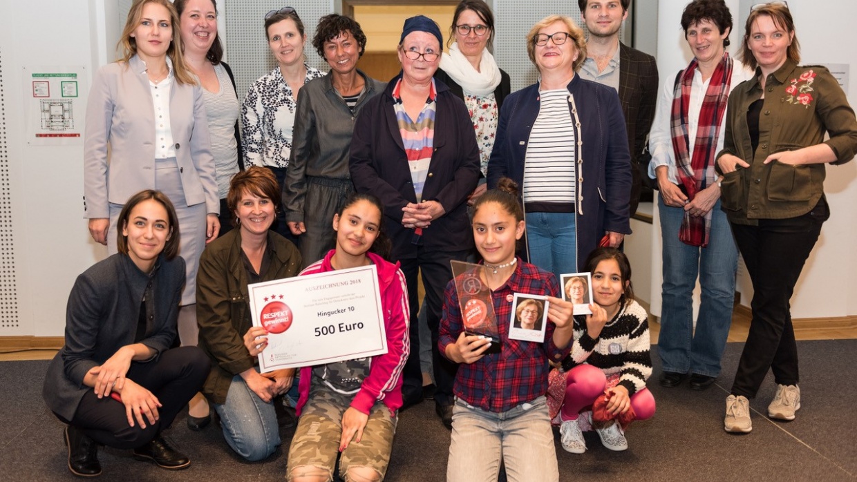 Die Preisträger_innen des Kinder- und Jugendbeteiligungsbüros Marzahn-Hellersdorf. Foto: Lars Hübner