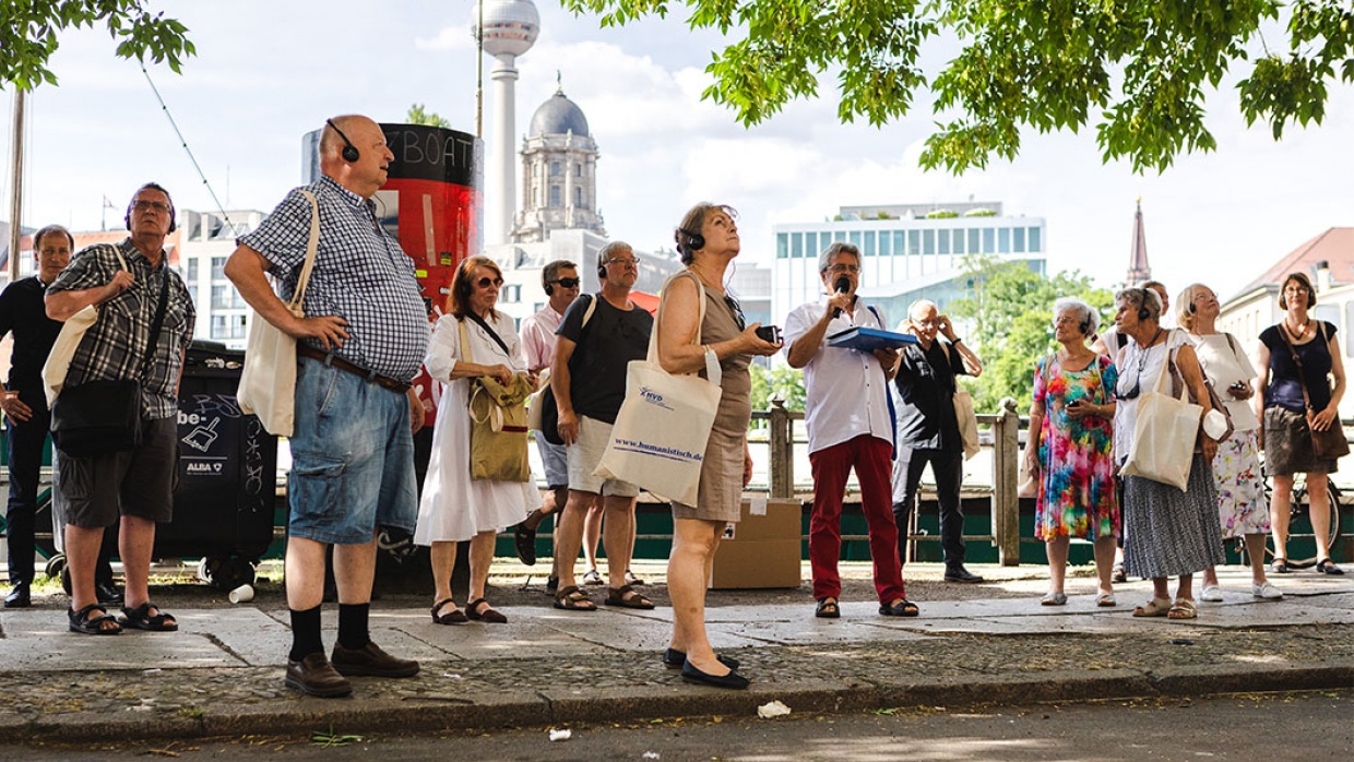 Humanistische Spaziergänge der Freund*innen durch Berlin